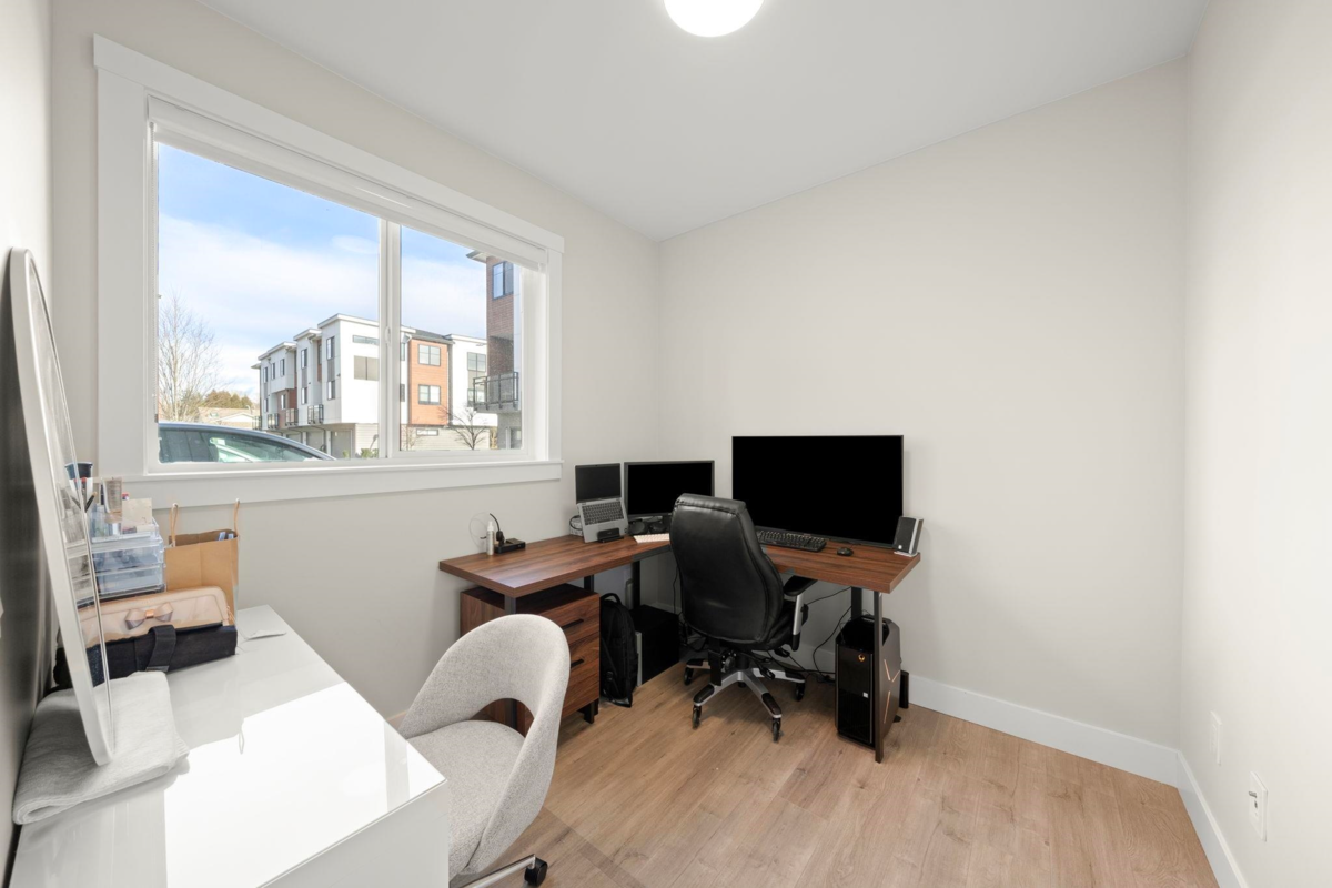 Bedroom 4 Photo of 33 1639 162 Street, Surrey, BC