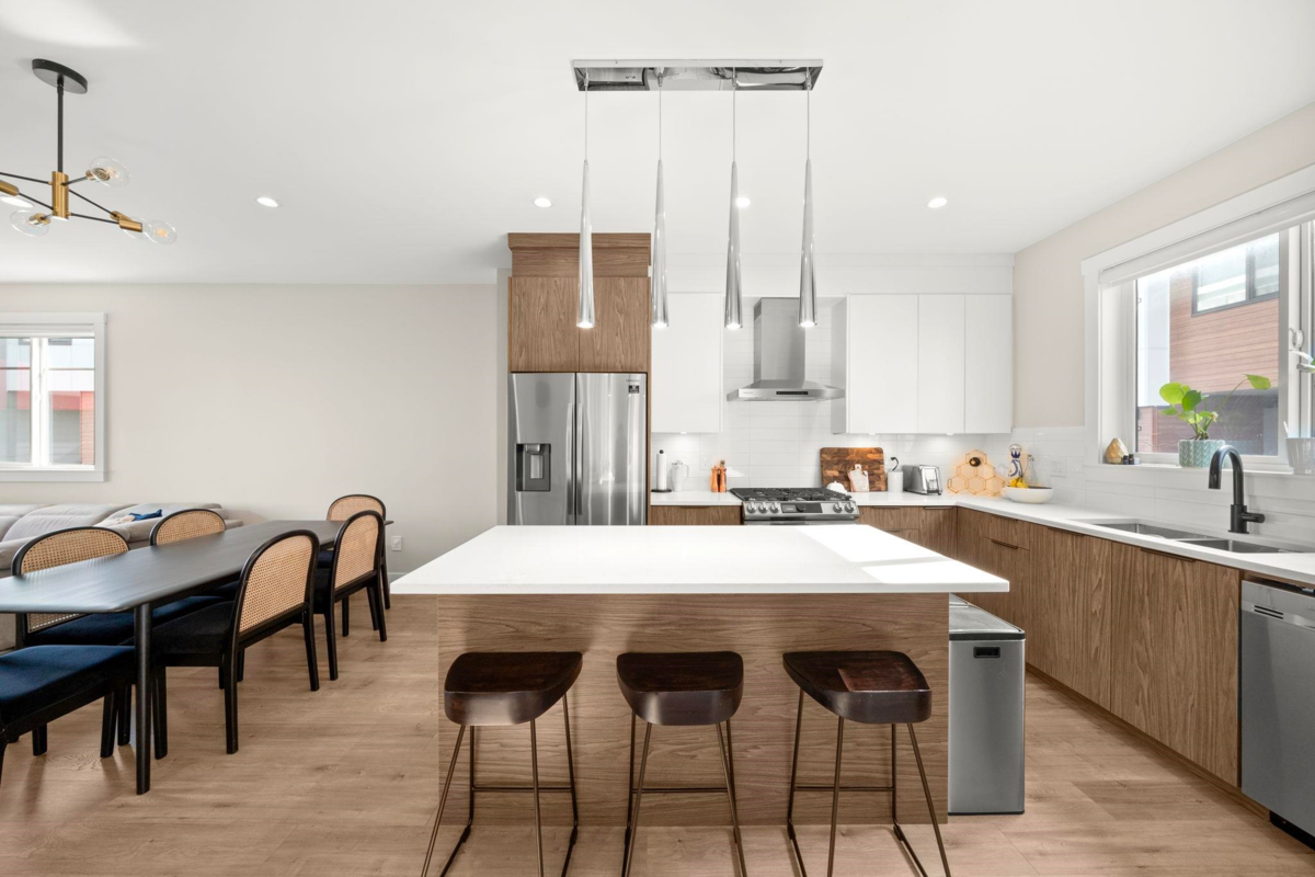 Hallway Photo of 33 1639 162 Street, Surrey, BC