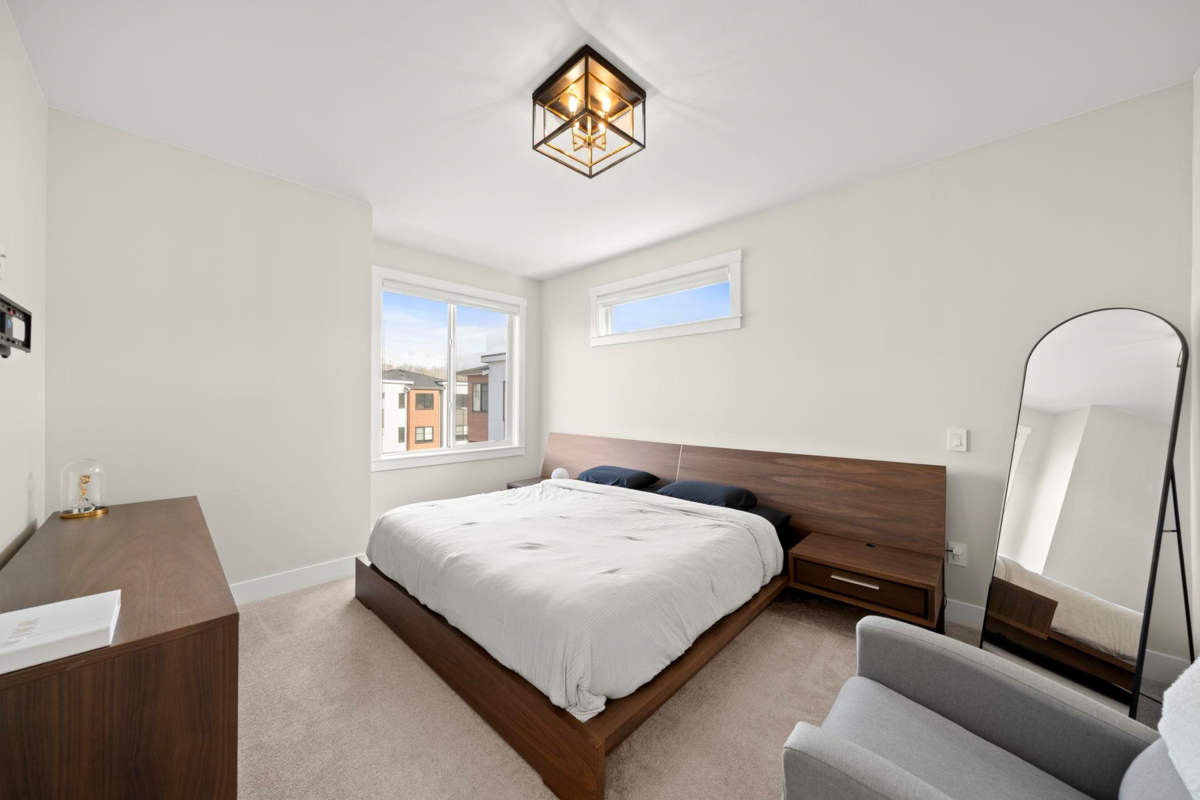 Swimming Pool Photo of 33 1639 162 Street, Surrey, BC