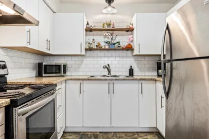 Kitchen Island Photo of 207 7435 Shaw Avenue, Chilliwack, BC