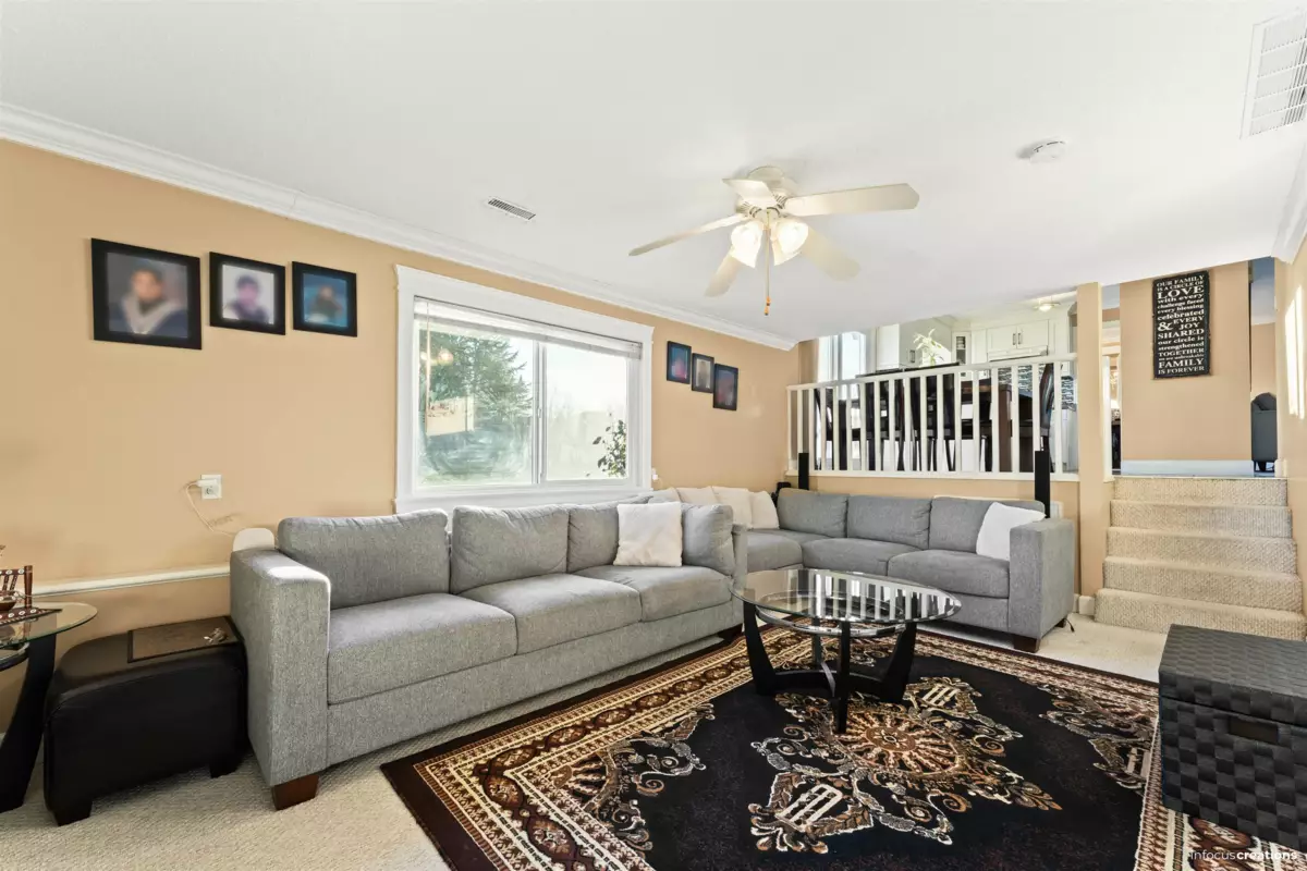 Bedroom 2 Photo of 15796 95a Avenue, Surrey, BC