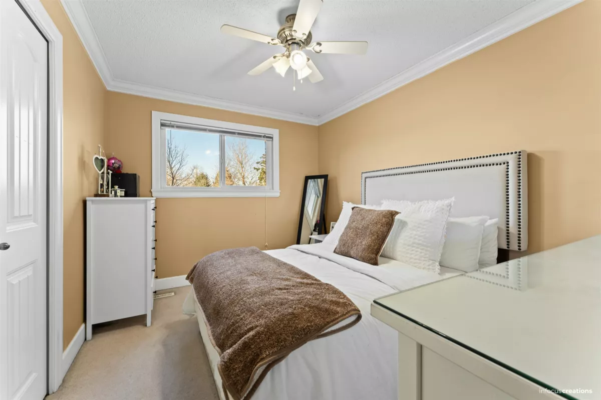 Loft / Bonus Room Photo of 15796 95a Avenue, Surrey, BC