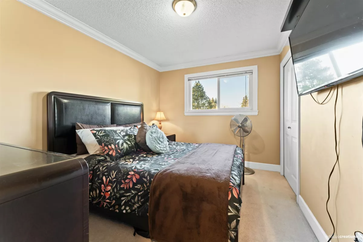 Office / Den Photo of 15796 95a Avenue, Surrey, BC