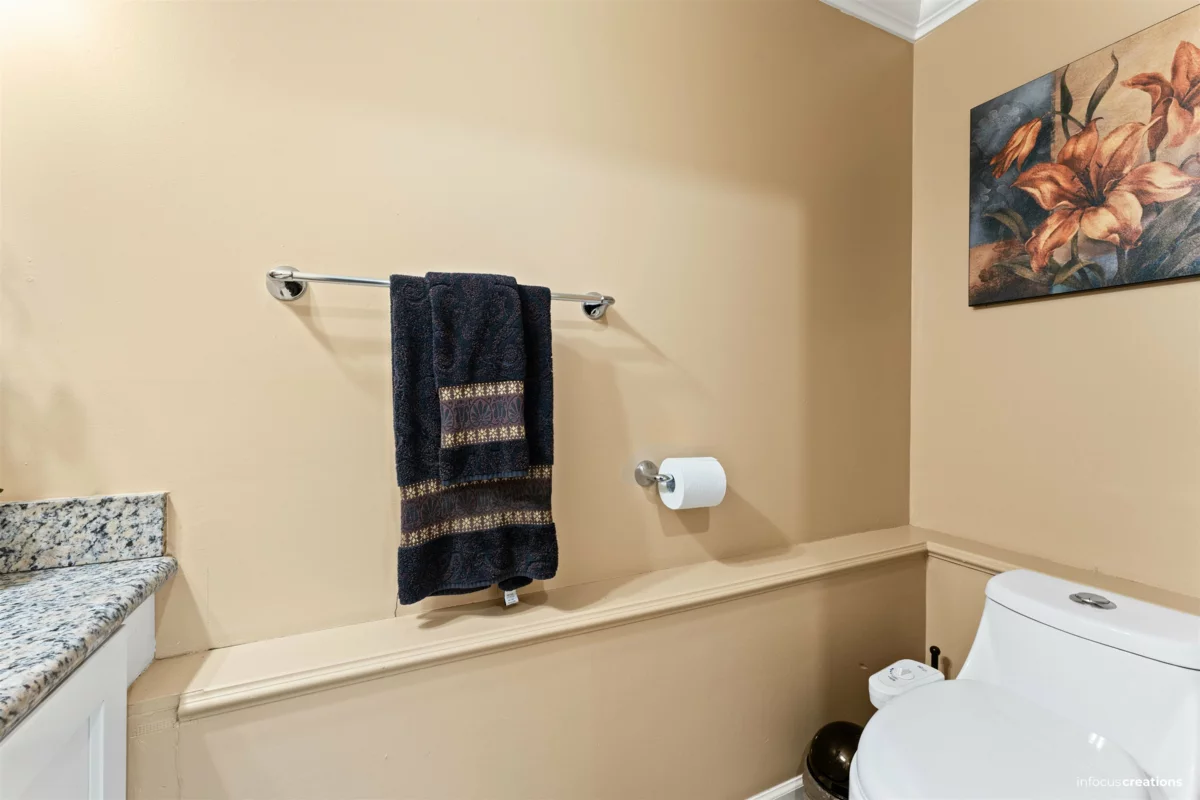 Powder Room Photo of 15796 95a Avenue, Surrey, BC