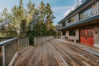 Breakfast Nook Photo of 8846 Redrooffs Road, Halfmoon Bay, BC