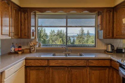 Office / Den Photo of 8846 Redrooffs Road, Halfmoon Bay, BC
