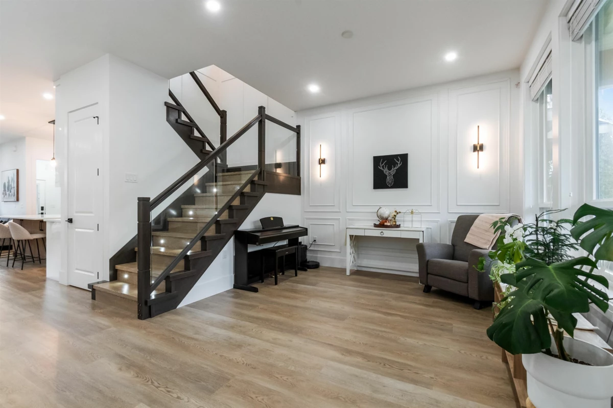 Family Room Photo of 2561 168 Street, Surrey, BC