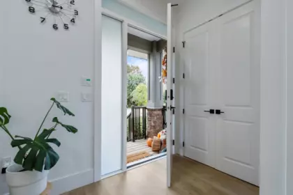 Entry Foyer Photo of 2561 168 Street, Surrey, BC