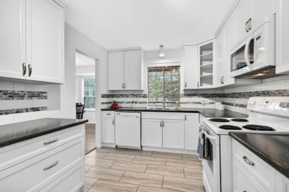 305 1488 Merklin Street, White Rock, BC, White Rock — Apartment/Condo for sale