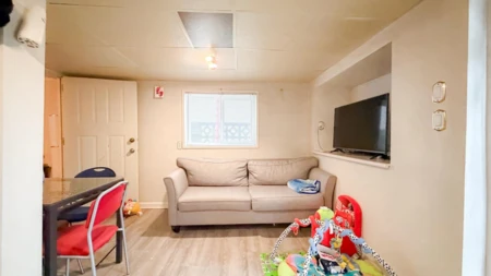 Basement Recreation Room Photo of 1939 E 39th Avenue, Vancouver, BC