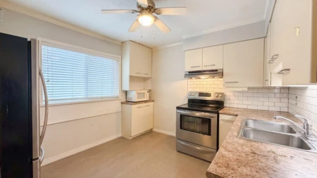 Pantry Photo of 1939 E 39th Avenue, Vancouver, BC