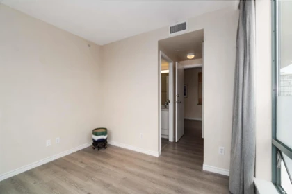 Bedroom 4 Photo of 1307 5911 Alderbridge Way, Richmond, BC