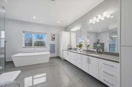 Entry Foyer Photo of 25507 Bosonworth Avenue, Maple Ridge, BC