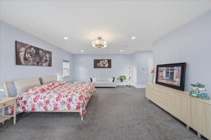 Laundry Room Photo of 25507 Bosonworth Avenue, Maple Ridge, BC