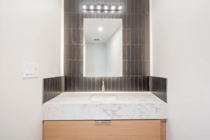 Guest Bathroom Photo of 3161 Canfield Crescent, North Vancouver, BC