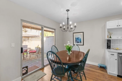 Breakfast Nook Photo of 12 11860 210 Street, Maple Ridge, BC