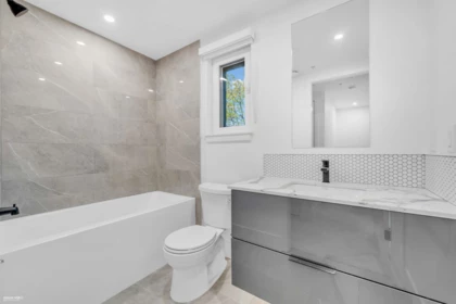 Hallway Photo of 108 2085 E 1 Avenue, Vancouver, BC