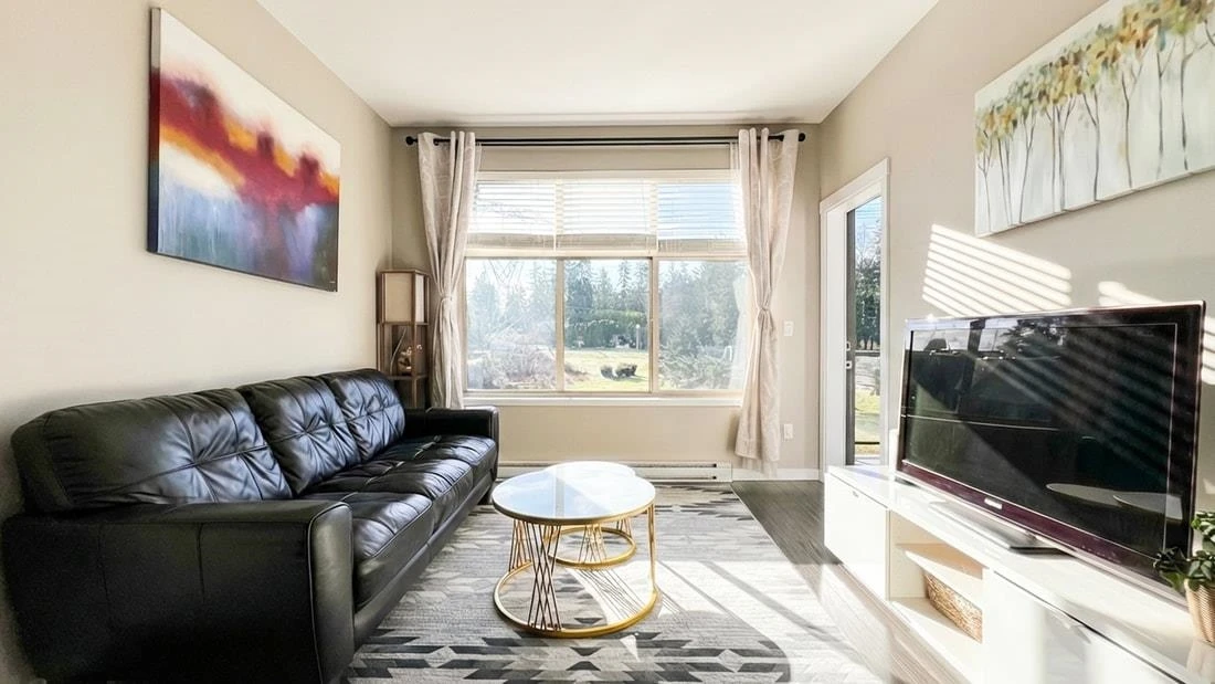 Family Room Photo of 505 2855 156 Street, Surrey, BC