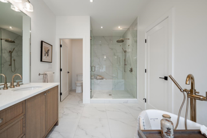 Entry Foyer Photo of 20333 41a Avenue, Langley, BC