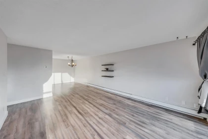 Walk-In Closet Photo of 320 3080 Lonsdale Avenue, North Vancouver, BC