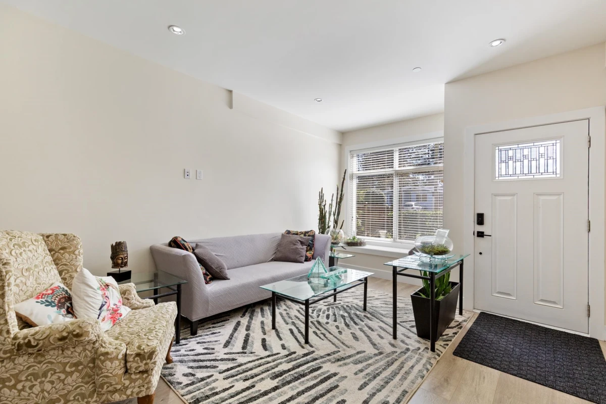 Family Room Photo of 1945 Morgan Avenue, Port Coquitlam, BC