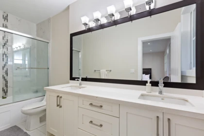 Mudroom Photo of 1945 Morgan Avenue, Port Coquitlam, BC