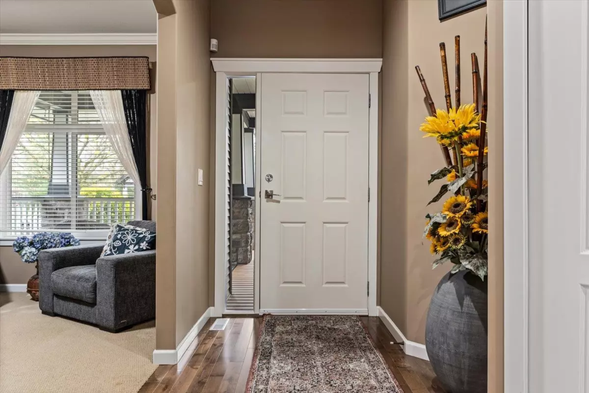 Dining Area Photo of 19152 68b Avenue, Surrey, BC