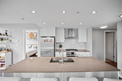 Kitchen Island Photo of 2005 520 Como Lake Avenue, Coquitlam, BC