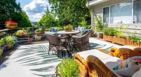 Garden / Landscaping Photo of 1580 Mathers Avenue, West Vancouver, BC