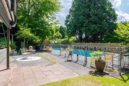 Hot Tub / Spa Photo of 1580 Mathers Avenue, West Vancouver, BC