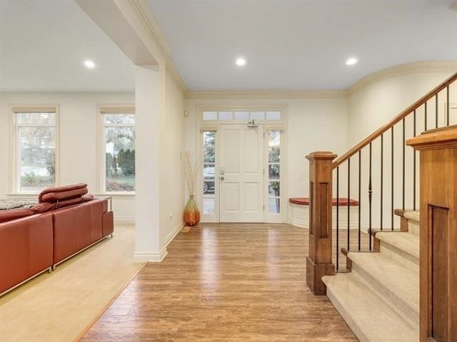 Dining Area Photo of 14008 Marine Drive, White Rock, BC