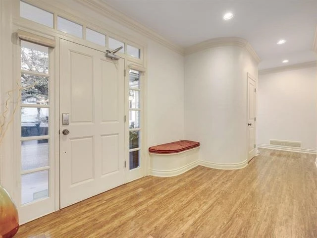 Family Room Photo of 14008 Marine Drive, White Rock, BC