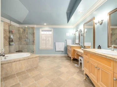 Mudroom Photo of 14008 Marine Drive, White Rock, BC