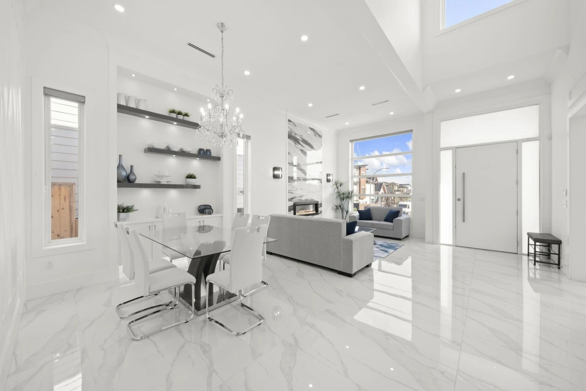 Living Room Photo of 15439 78 Avenue, Surrey, BC