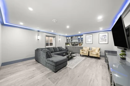 Hallway Photo of 15439 78 Avenue, Surrey, BC