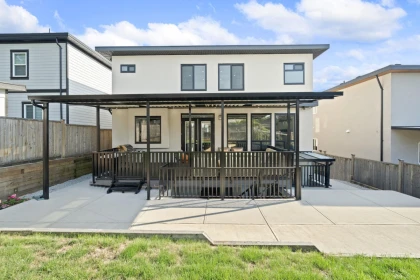 Outdoor Deck Photo of 15439 78 Avenue, Surrey, BC