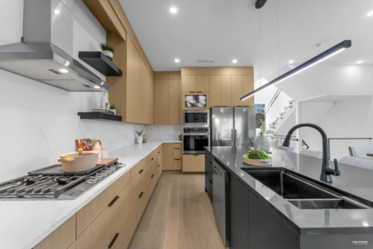 Breakfast Nook Photo of 15871 111a Avenue, Surrey, BC
