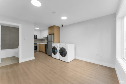 Hallway Photo of 15871 111a Avenue, Surrey, BC