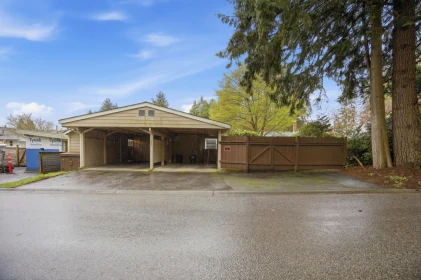 Hot Tub / Spa Photo of 1852 Larson Road, North Vancouver, BC