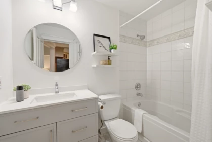 Breakfast Nook Photo of 2608 Yukon Street, Vancouver, BC