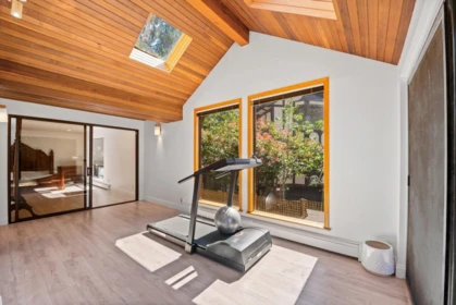 Basement Recreation Room Photo of 5260 Kew Road, West Vancouver, BC