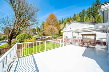 Garden / Landscaping Photo of 11 Harbour Place, Port Moody, BC