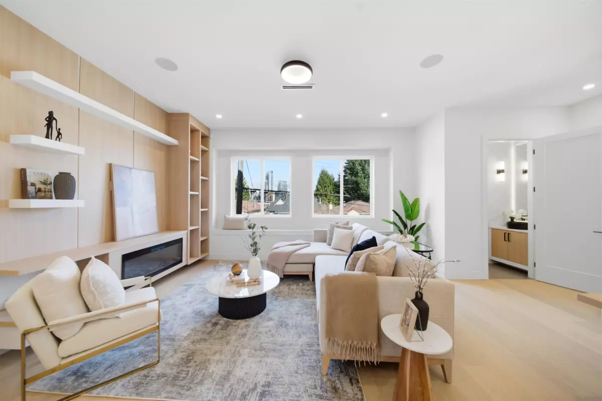 Family Room Photo of 5 5406 Manor Street, Burnaby, BC