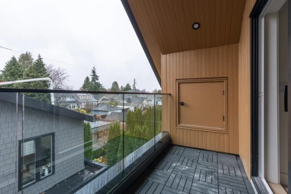 Hallway Photo of 2 475 W 20th Avenue, Vancouver, BC