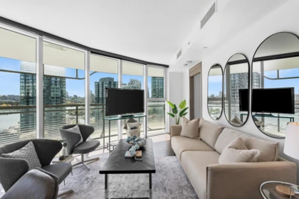 1584 87 Nelson Street, Vancouver, BC, Vancouver — Apartment/Condo for sale