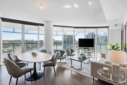 1584 87 Nelson Street, Vancouver, BC, Vancouver — Apartment/Condo for sale