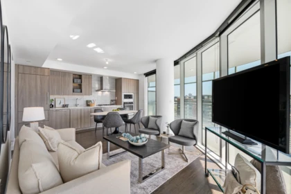 1584 87 Nelson Street, Vancouver, BC, Vancouver — Apartment/Condo for sale