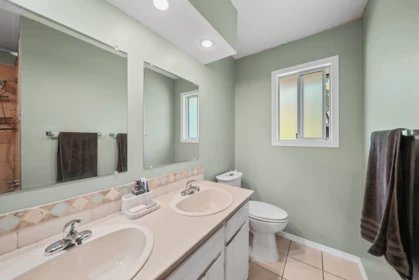 Hallway Photo of 34671 Immel Street, Abbotsford, BC