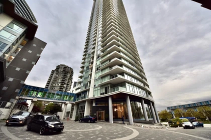 Fitness Center Photo Near 2405 1788 Gilmore Avenue, Burnaby, BC