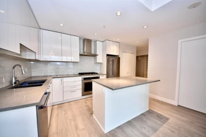 Kitchen Photo of 2405 1788 Gilmore Avenue, Burnaby, BC